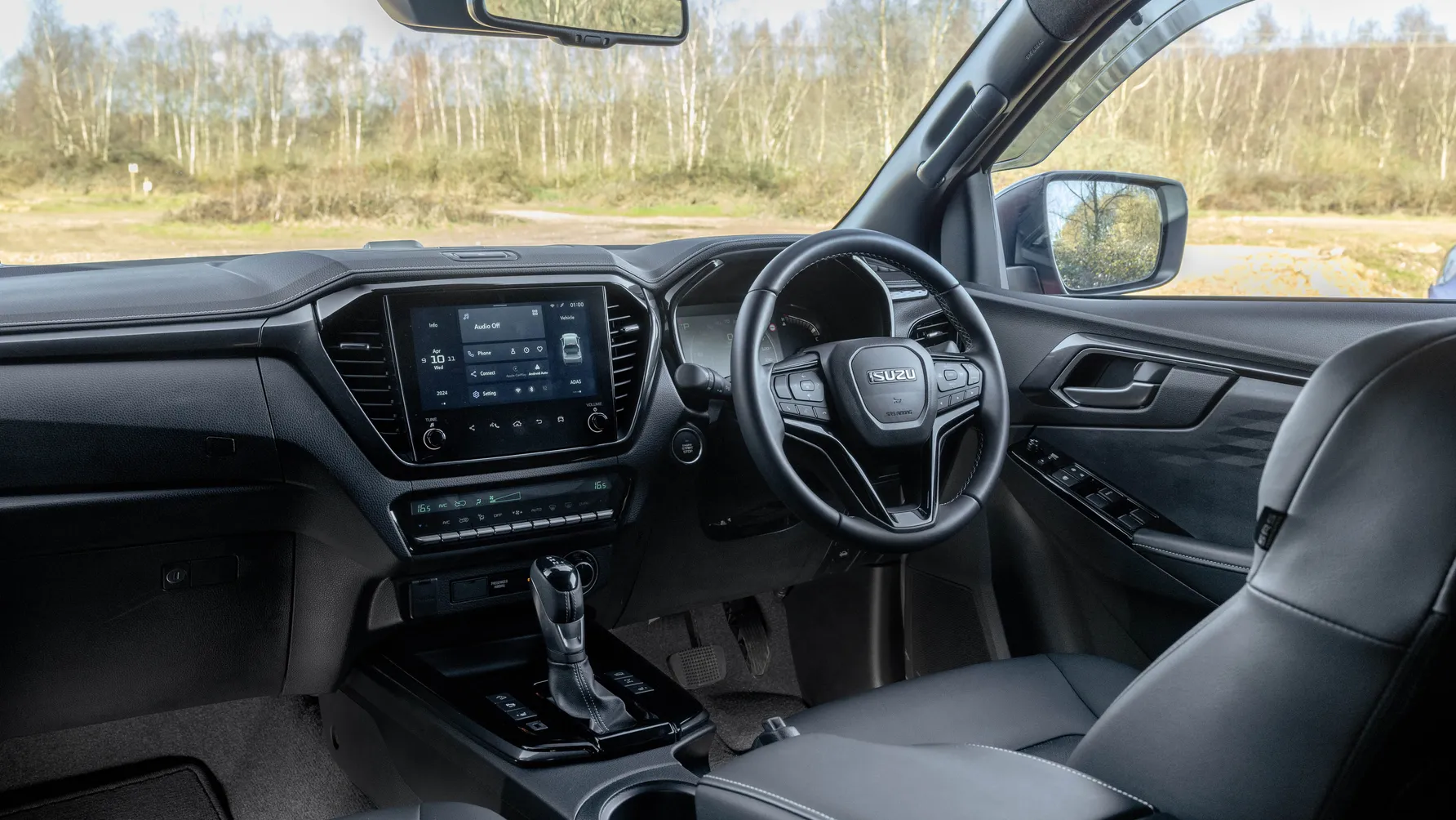 2.5L D DC 4x4 PWR A/W MID MT
